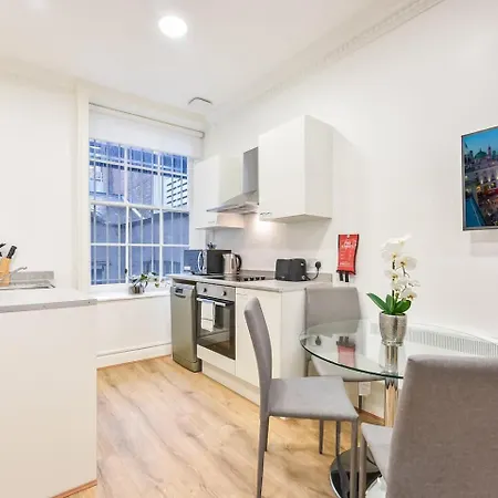 2 Bed Piccadilly Apartment 2 Лондон Экстерьер фото