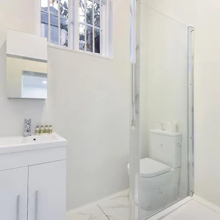 2 Bed Piccadilly Apartment 2 Лондон Экстерьер фото