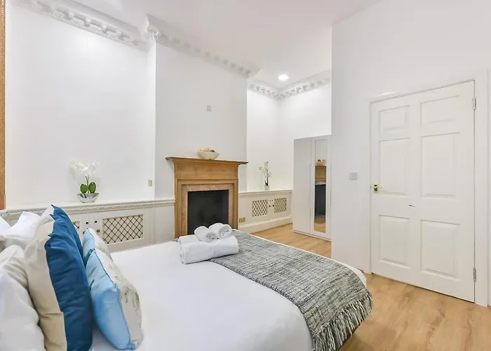 2 Bed Piccadilly Apartment 2